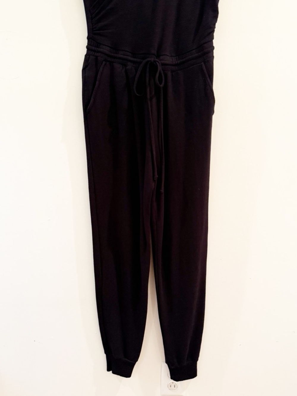Monrow Black Crossover V-Neck Drawstring Jumpsuit - Picture 4 of 13
